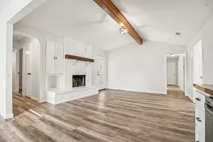 8608 Elderberry Ct, Dallas, TX 75249 - Photo 7