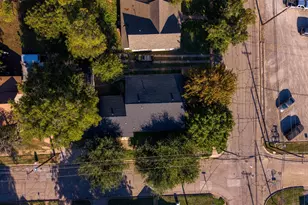 220 W Wardville St, Cleburne, TX 76033 - Photo 5