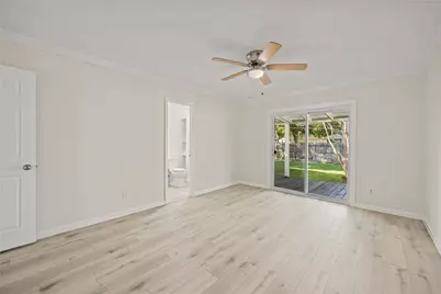 310 Glendale Drive, Grand Prairie, TX 75052 - Photo 21