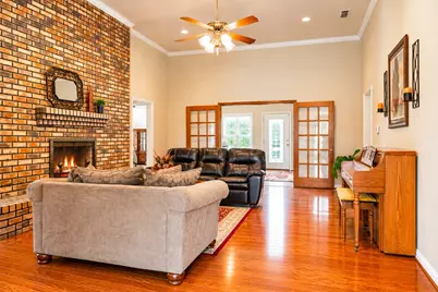 104 Lakeridge Court, Weatherford, TX 76087 - Photo 17
