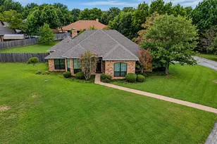 104 Lakeridge Ct, Weatherford, TX 76087 - Photo 7