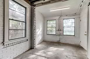 1254 Harlandale Ave, Dallas, TX 75216 - Photo 21