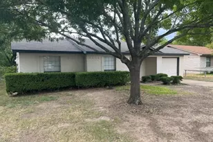 1236 Neptune Dr, Cedar Hill, TX 75104 - Photo 1