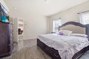 2020 Glen Hollow Dr, Lancaster, TX 75134 - Photo 15