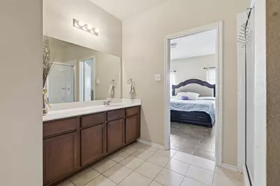 2020 Glen Hollow Drive, Lancaster, TX 75134 - Photo 17