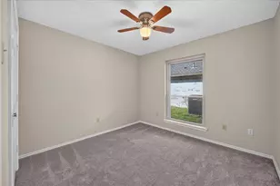 201 Oakhaven Dr, Grand Prairie, TX 75050 - Photo 15
