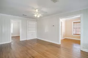 2604 Wayside Ave, Fort Worth, TX 76110 - Photo 9