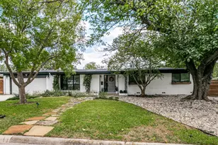 3817 Springbranch Dr, Benbrook, TX 76116 - Photo 3