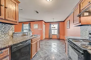 2833 Drycreek Ln, Dallas, TX 75237 - Photo 17