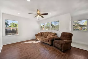 2313 Lucas Dr, Fort Worth, TX 76112 - Photo 5