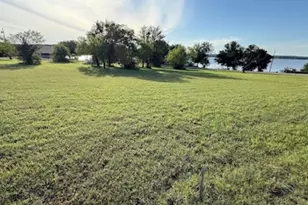 80 Lakeshore Dr, Runaway Bay, TX 76426 - Photo 1
