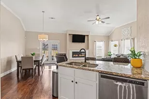 819 N Ridge Dr, White Settlement, TX 76108 - Photo 11