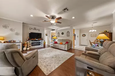 901 Dogwood Street, Robinson, TX 76706 - Photo 3