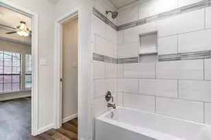 9709 Springtree Ln, Dallas, TX 75243 - Photo 17