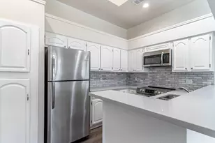 9709 Springtree Ln, Dallas, TX 75243 - Photo 9