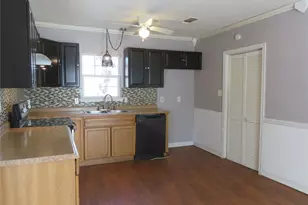 2513 W Walker St, Denison, TX 75020 - Photo 11