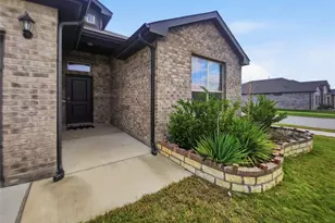 8500 Berry Crst St, Fort Worth, TX 76179 - Photo 3