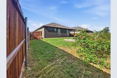 8500 Berry Crest Street, Fort Worth, TX 76179 - Photo 23