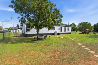 6200 S Lakeside Hills Court, Granbury, TX 76048 - Photo 21