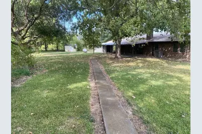 2677 Hwy 37 North, Clarksville, TX 75426 - Photo 21