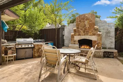 1016 Meadows Drive, Corinth, TX 76208 - Photo 3
