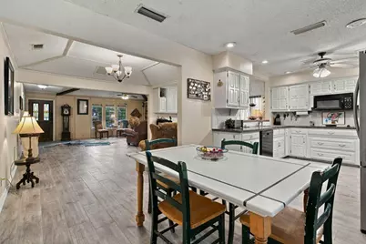 1016 Meadows Drive, Corinth, TX 76208 - Photo 9