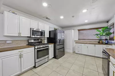 3312 Meadow Oaks Drive, Haltom City, TX 76117 - Photo 17