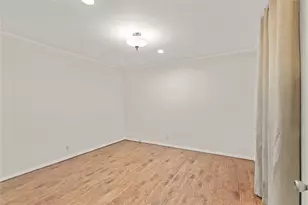 550 E Avenue J, Grand Prairie, TX 75050 - Photo 13