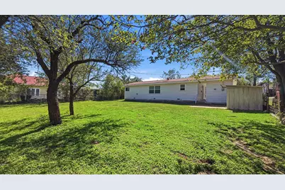 709 E Whitney Street, Hamilton, TX 76531 - Photo 5