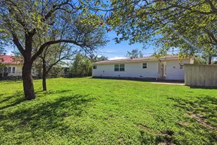 709 E Whitney St, Hamilton, TX 76531 - Photo 5