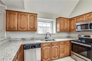 2134 Arbor Creek Dr, Carrollton, TX 75010 - Photo 5