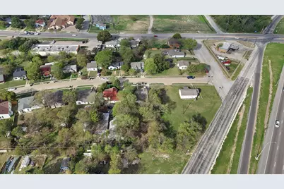 2813 S Wesleyan Drive, Fort Worth, TX 76105 - Photo 11