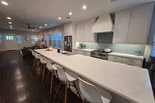 618 N Clinton Ave, Dallas, TX 75208 - Photo 3