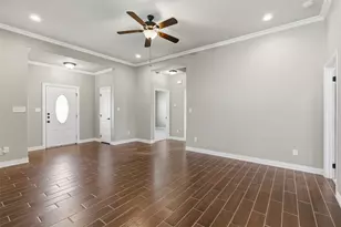 1524 S Montgomery St, Sherman, TX 75090 - Photo 9