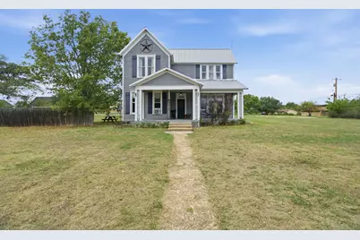 106 W North Street, Hico, TX 76457 - Photo 1