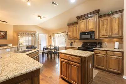 1006 Churchill Drive, Princeton, TX 75407 - Photo 5