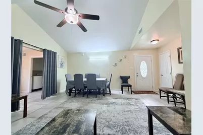 3702 Lindsey Court, Arlington, TX 76015 - Photo 3
