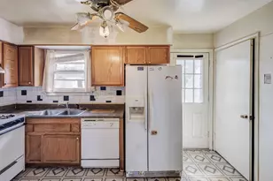 124 Rio Rita Dr, Garland, TX 75040 - Photo 11