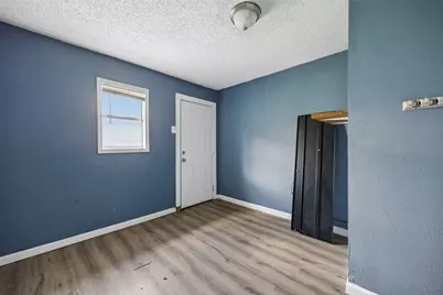 812 W Barron Avenue, Everman, TX 76140 - Photo 23