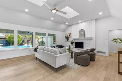 7031 Hunters Ridge Drive, Dallas, TX 75248 - Photo 3
