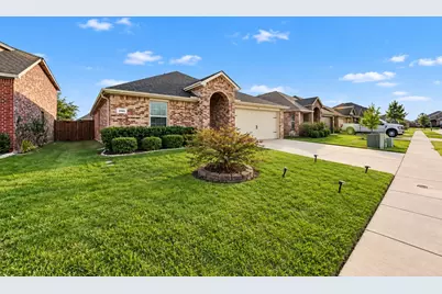 1901 Crimson Avenue, Farmersville, TX 75442 - Photo 3
