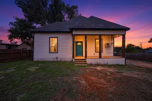 711 W Munson St, Denison, TX 75020 - Photo 1