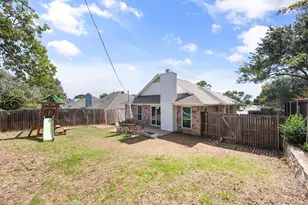 7437 Little Rock Ln, Fort Worth, TX 76120 - Photo 17