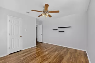2549 Spring Creek Dr, Balch Springs, TX 75180 - Photo 37
