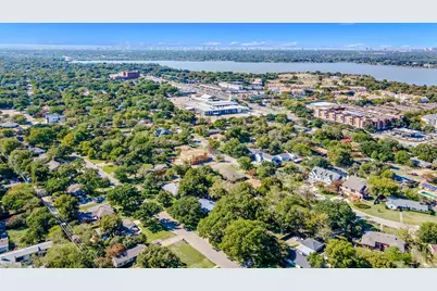 1031 Grandview Avenue, Dallas, TX 75223 - Photo 27