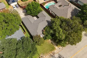 9947 Chimney Hill Ln, Dallas, TX 75243 - Photo 27