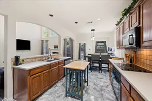 3317 Landhope Cir, Arlington, TX 76016 - Photo 13