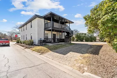 1029 E Hickory Street #b, Denton, TX 76205 - Photo 5