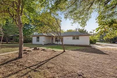 2217 Glenwood, Denton, TX 76209 - Photo 3