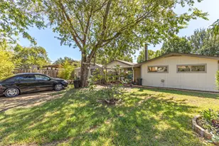 1801 Pleasant Run Rd, Carrollton, TX 75006 - Photo 9